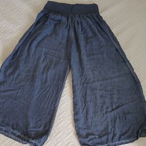 Daisy Blue Wide Leg Capri